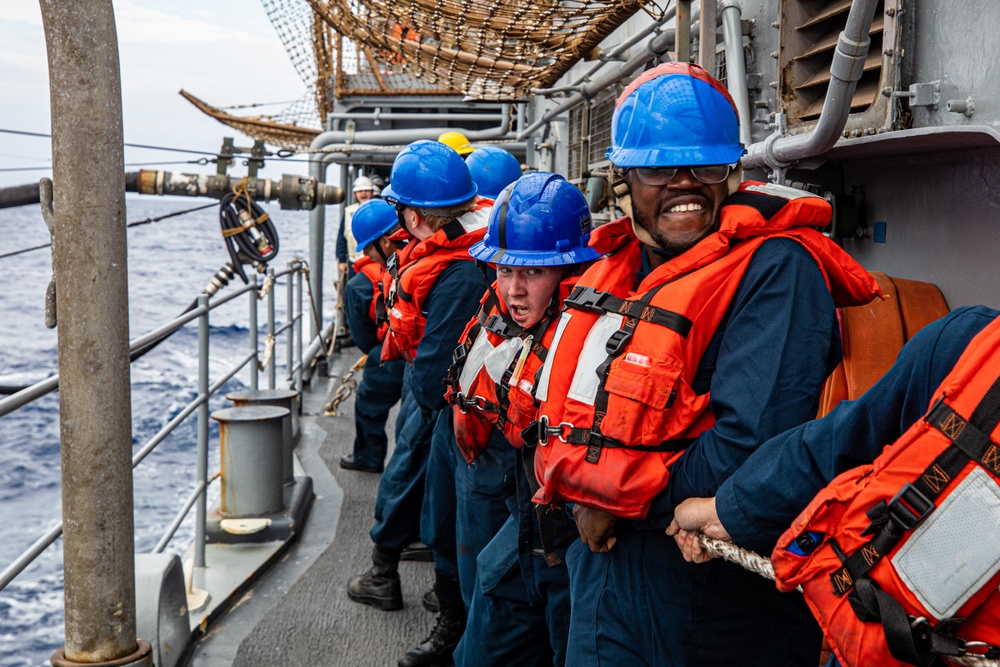 USS Chancellorsville Conducts a Replenishment-at-sea with the USNS Rappahannock