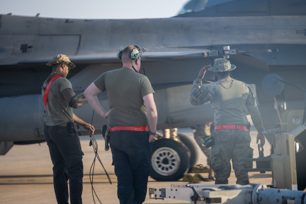 77th EFGS conduct F-16 flight recovery operations