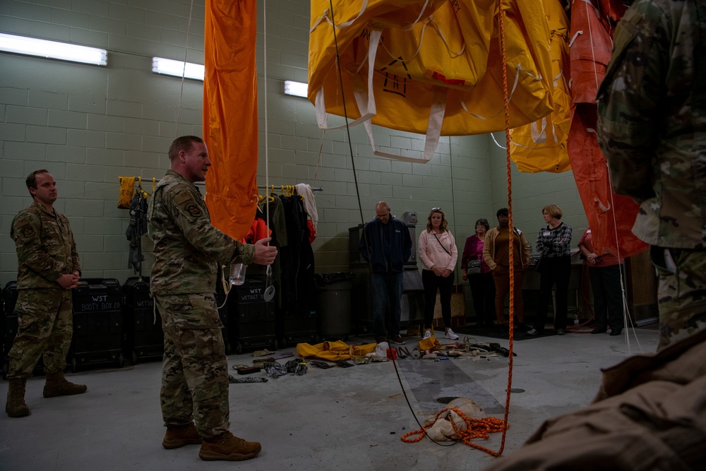 Scott AFB civic leaders visit JB Charleston