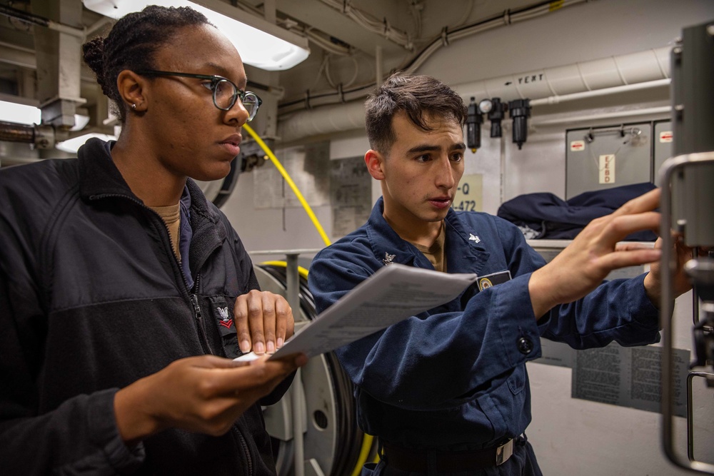 221109-N-HD110-0255 221109-N-HD110-0255