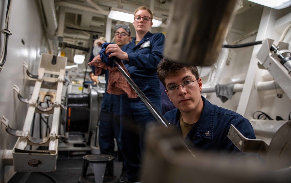 221109-N-HD110-0386 221109-N-HD110-0386