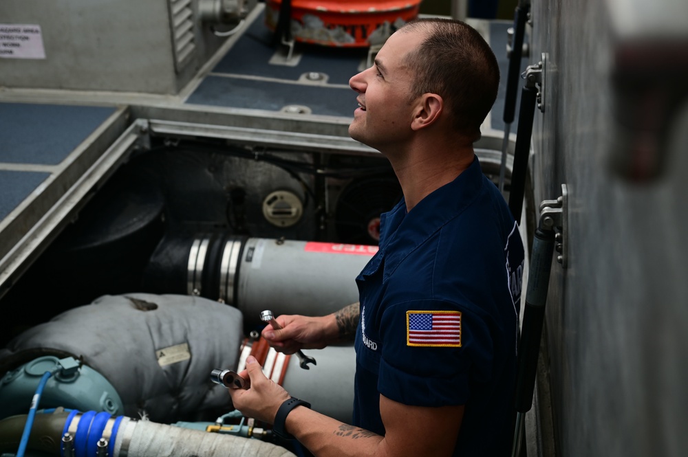 Underway with Coast Guard Station Hobucken