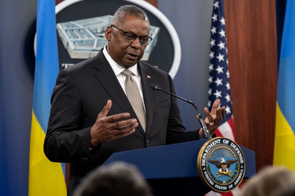 SECDEF and CJCS Conduct Press Briefing