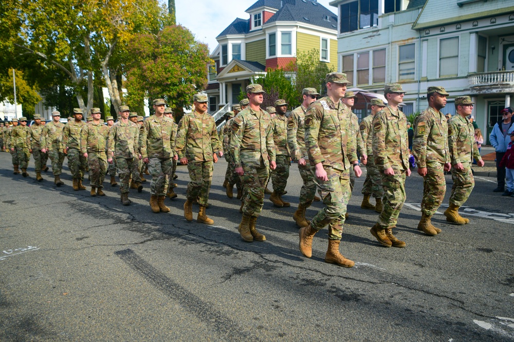 Is veterans day a holiday in oklahoma