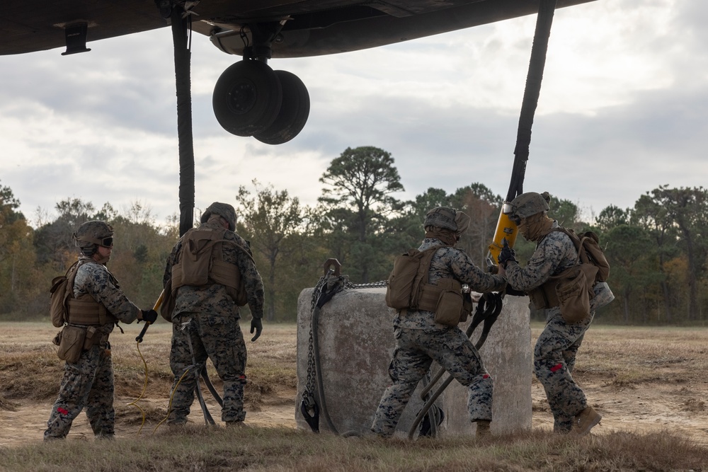 Combat Logistics Battalion 22 conducts helicopter support team operations