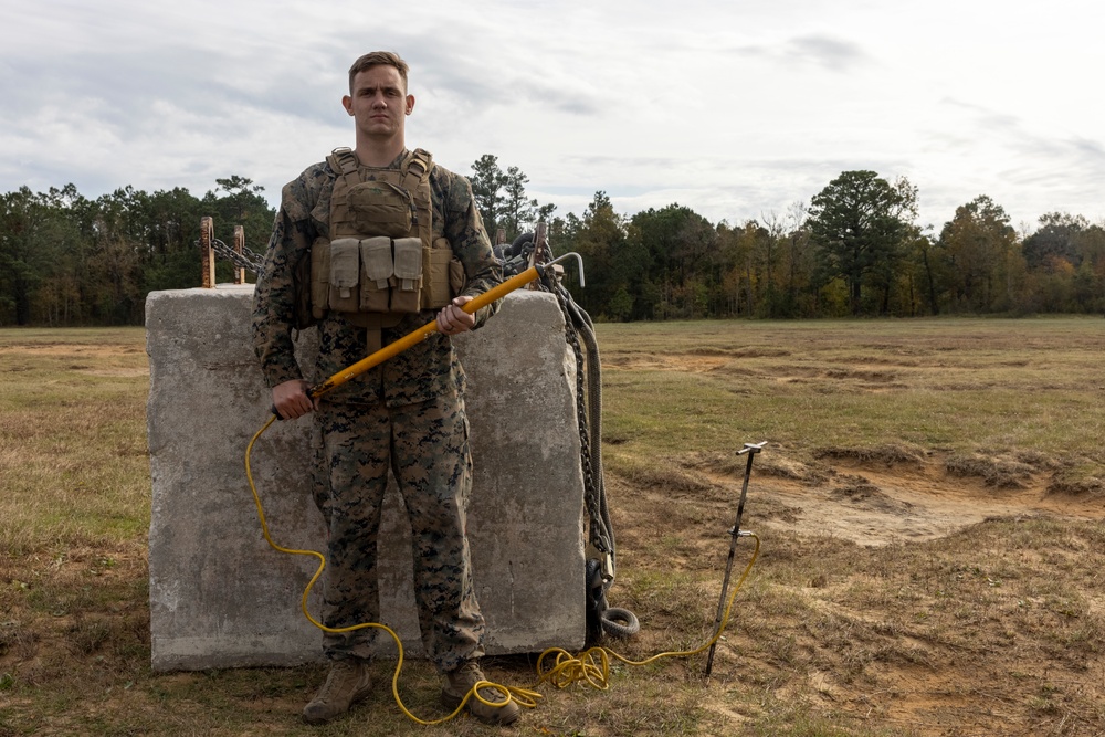 Combat Logistics Battalion 22 conducts helicopter support team operations