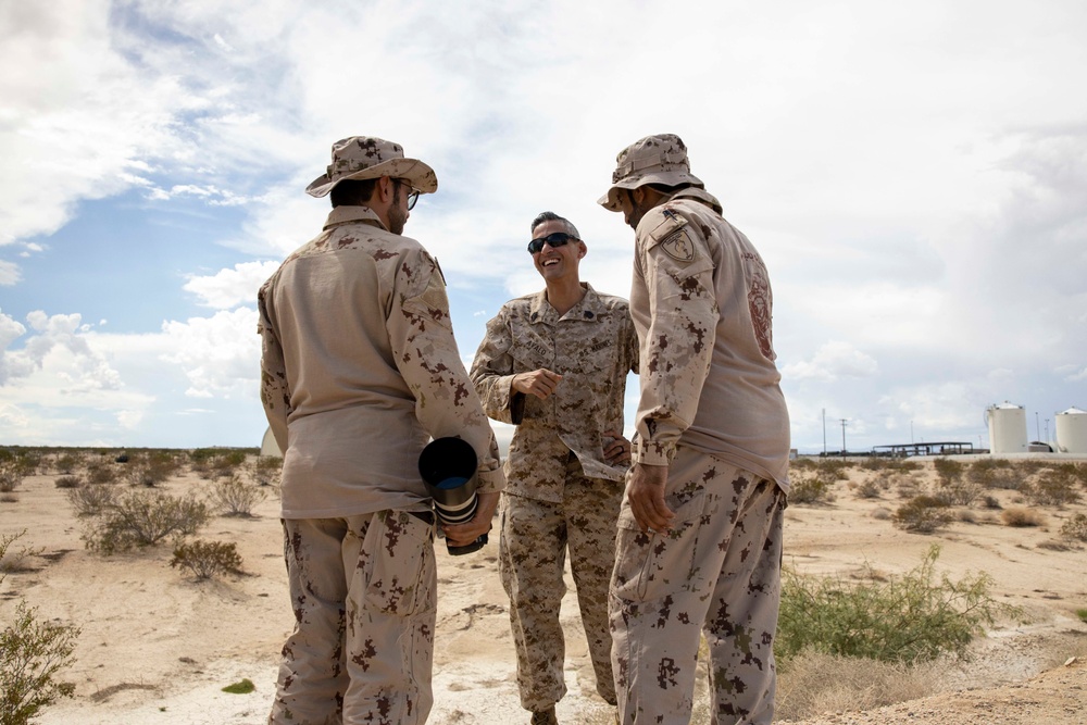 United Arab Emirates Presidential Guard trains with 3rd LAR