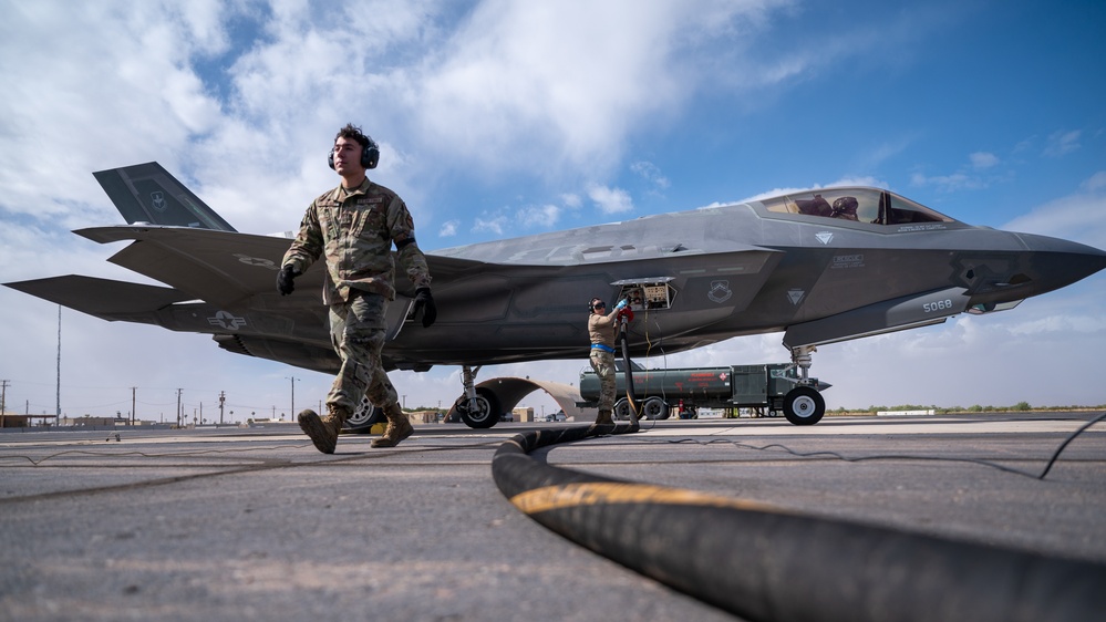 F-35 Lightning II Performs Hot Pit Exercise