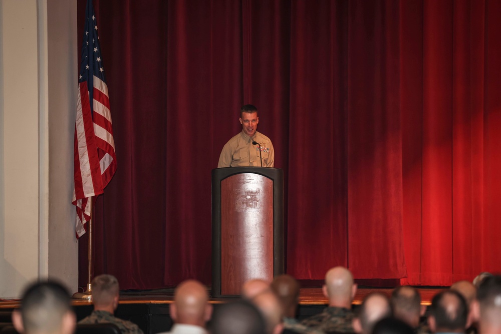 Cake cutting ceremony commemorates 247th Marine Corps birthday