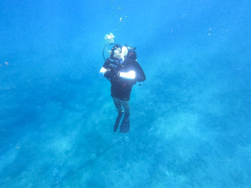 Soldiers from 7th Dive Detachment, 130th Engineer Brigade, conduct SCUBA diving operations at Pacific Missile Range Facility, Kauai, Hawaii