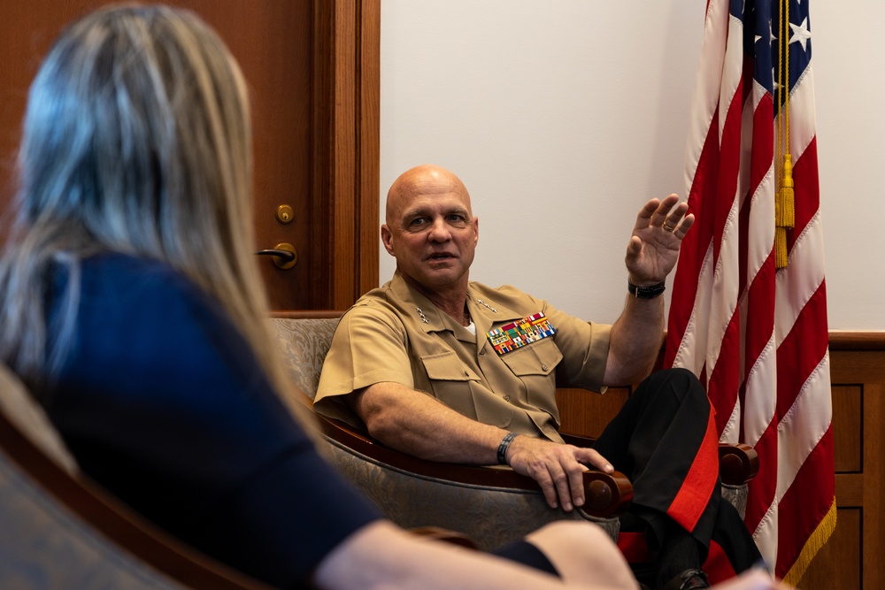 Lt. Gen. Bellon Visits U.S. Embassy in Santiago