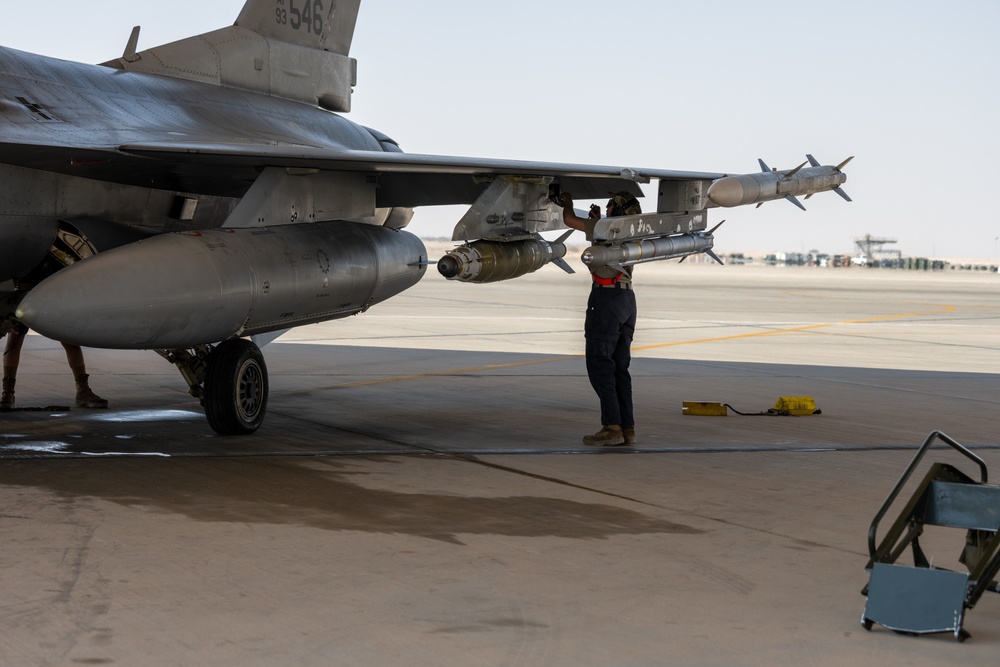 DVIDS - Images - 77th EFGS conduct F-16 launch operations [Image 6 of 19]