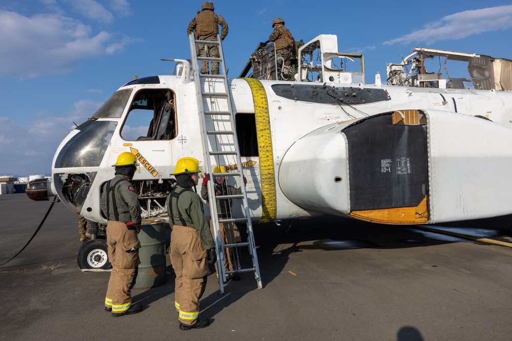 Exercise Active Shield 2022: US Marines conduct an aircraft recovery operation