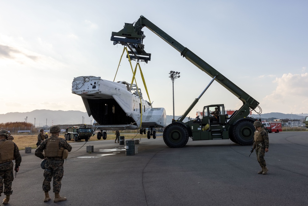 Headline:   Exercise Active Shield 2022: US Marines conduct an aircraft recovery operation