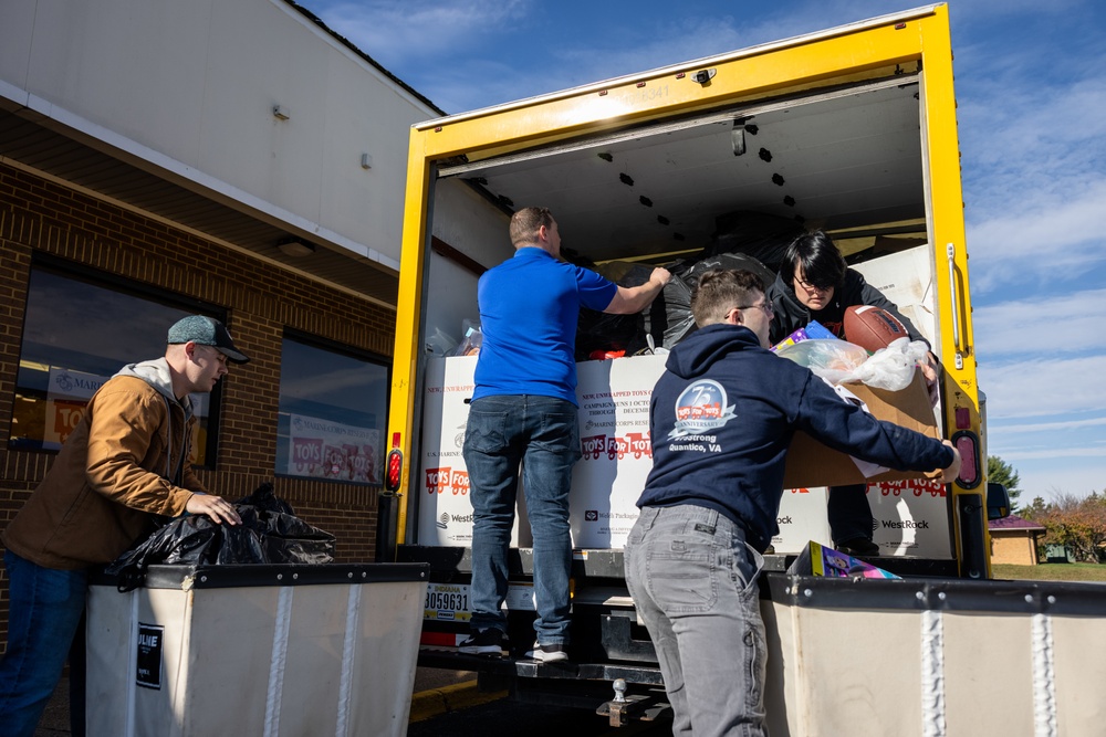 U.S. Marines Volunteer during Toys for Tots Event 2022