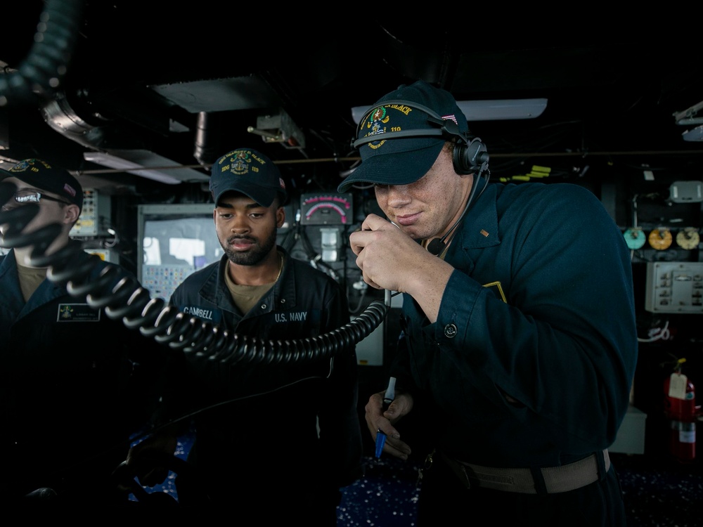 USS Delbert D. Black Conducts RAS with USNS Alan Shepard