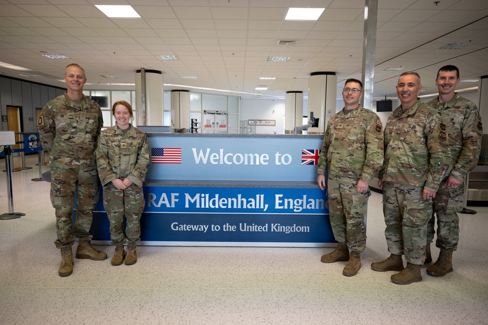 3rd AF commander experiences Team Mildenhall mission firsthand