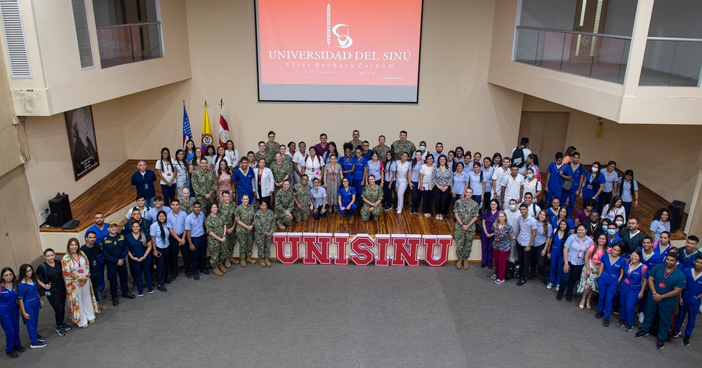 USNS Comfort at the Universidad del Sinu