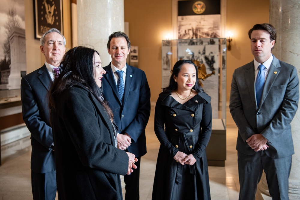 Members of the U.S. Bureau of Reclamation Visit ANC and Participate in a Public Wreath-Laying Ceremony at the Tomb of the Unknown Soldier