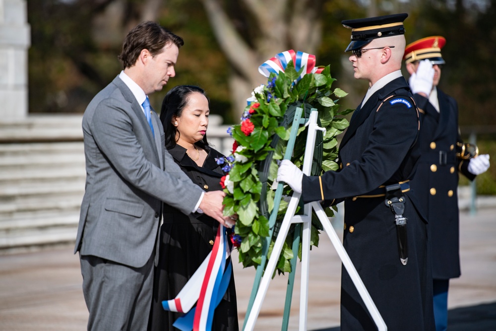 Members of the U.S. Bureau of Reclamation Visit ANC and Participate in a Public Wreath-Laying Ceremony at the Tomb of the Unknown Soldier