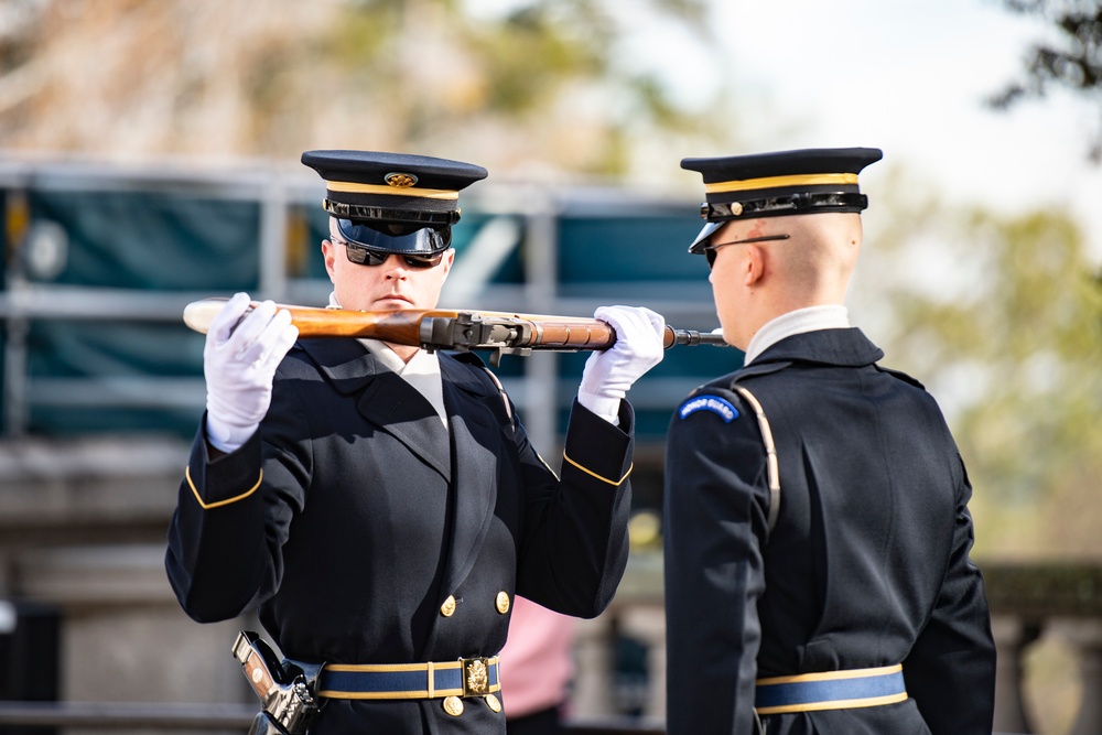 Members of the U.S. Bureau of Reclamation Visit ANC and Participate in a Public Wreath-Laying Ceremony at the Tomb of the Unknown Soldier