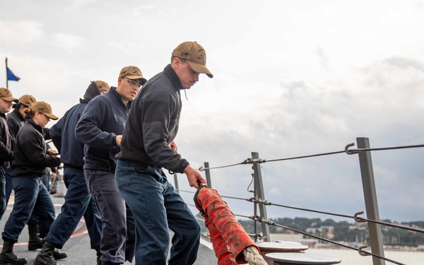 2211015-N-HD110-0120