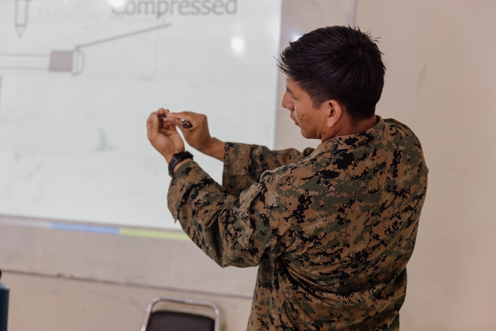 Starting with the Basics – EOD Marines teach the PNTL EOD Team