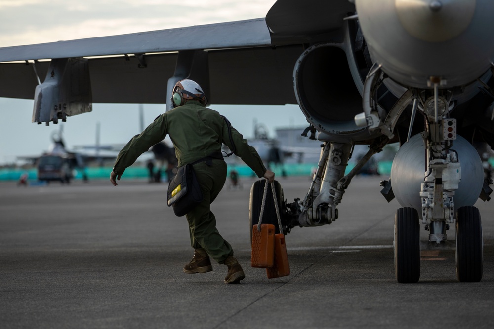 Keen Sword 2023: VMFA-312 Launch From Nyutabaru
