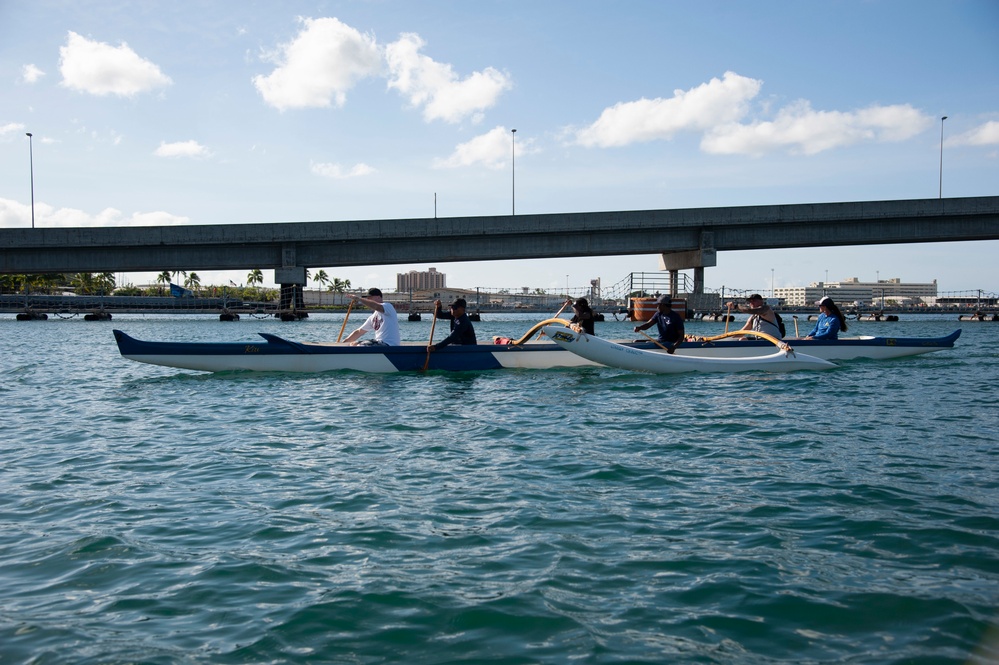 Wounded Warriors participate in outrigger canoe paddling as part of Warrior Care Month