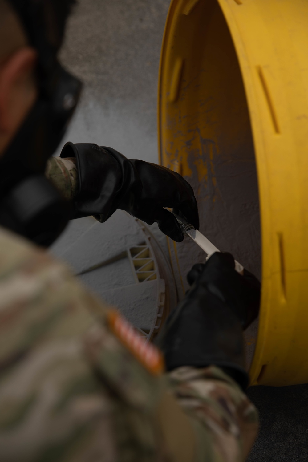 U.S. Marines and Army Soldiers conduct low light CBRN