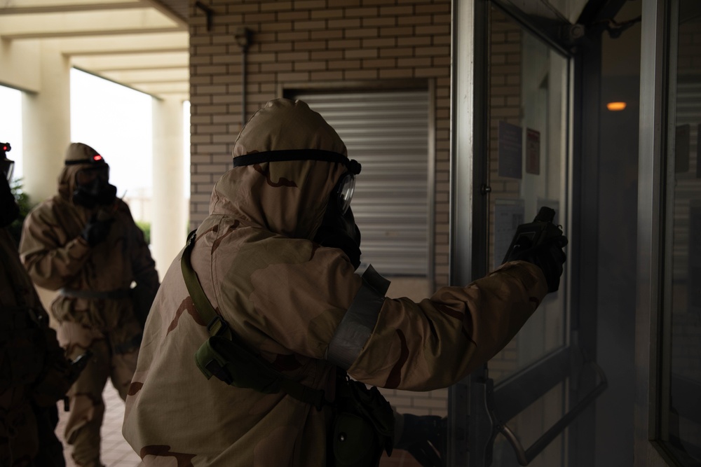 U.S. Marines and Army Soldiers conduct low light CBRN