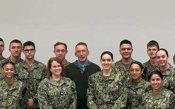 Naval Medical Leader and Professional Development Command’s Expanded Operational Stress Control team talks resiliency with local Navy Reserve Officers’ Training Corps