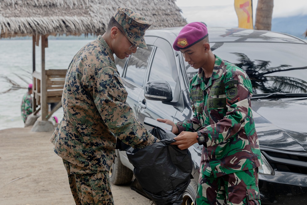 Keris MAREX 23 Beach Cleanup