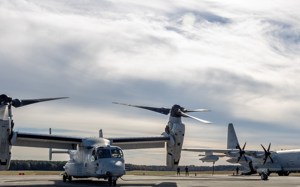 U.S. Marines work with U.S. Navy SEALs