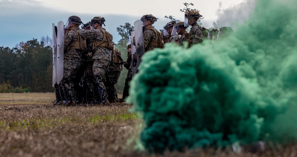 26th MEU Conducts Non-Lethal Weapons Training