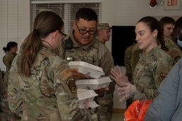 Holloman Airmen gather for Thanksgiving meal