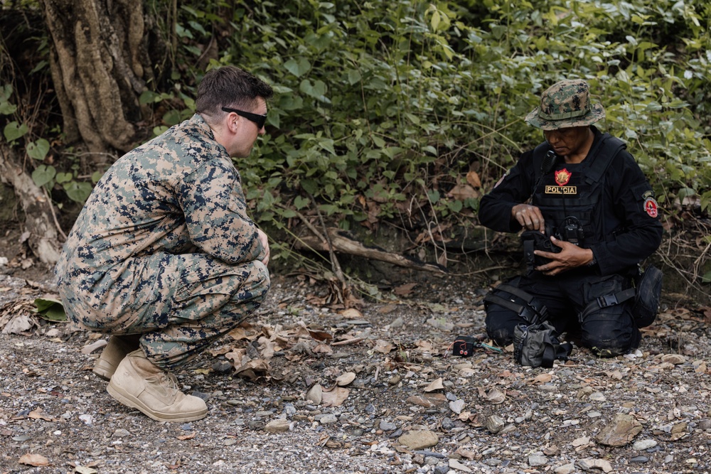 Ride Along – EOD Marines Observe PNTL EOD Team