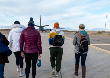 Holloman Airmen and spouses embark on tanker incentive flight