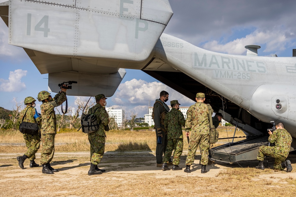 KEEN SWORD 23 | VMM-265 CONDUCTS ON AND OFF DRILLS FOR THE JAPAN GROUND SELF-DEFENSE FORCE