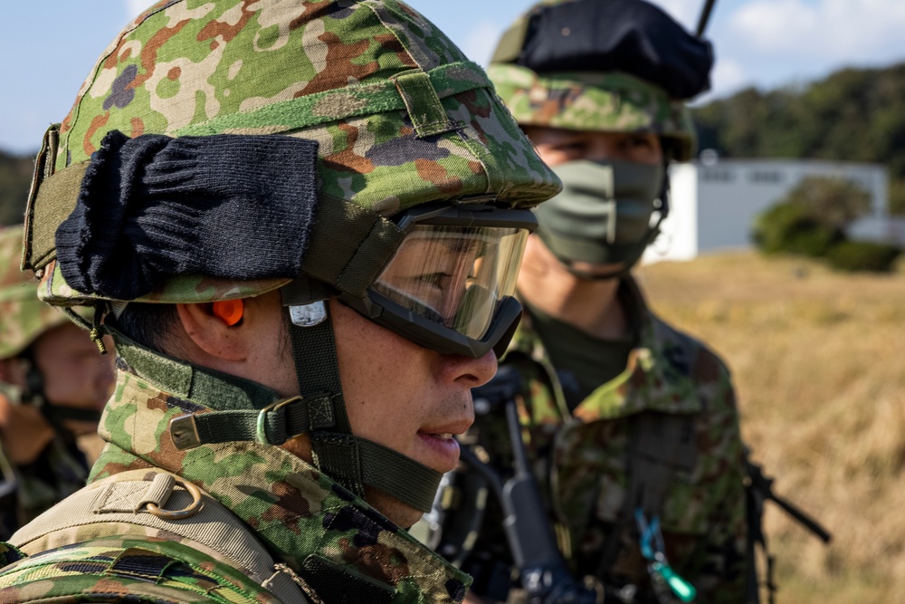 KEEN SWORD 23 | VMM-265 CONDUCTS ON AND OFF DRILLS FOR THE JAPAN GROUND SELF-DEFENSE FORCE