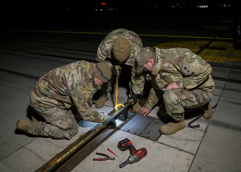 115th Fighter Wing Airmen maintain aircraft arresting systems