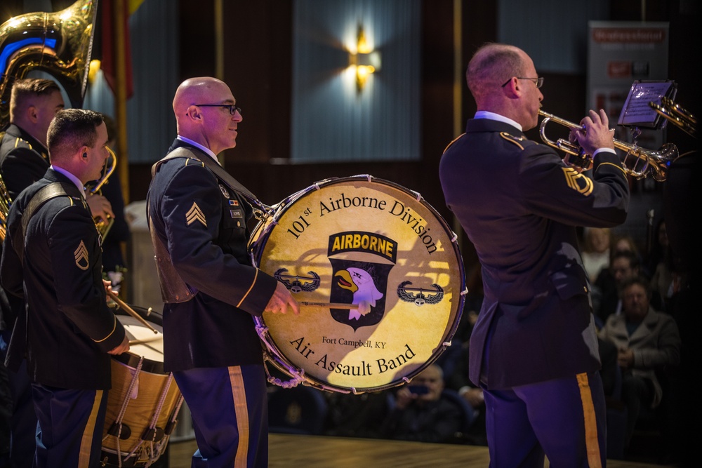 101st Airborne Division Band Join Together With The Romanian Naval Academy