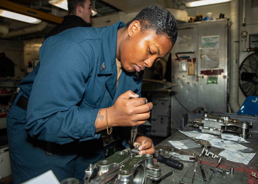 Daily operations aboard USS George H.W. Bush (CVN 77)