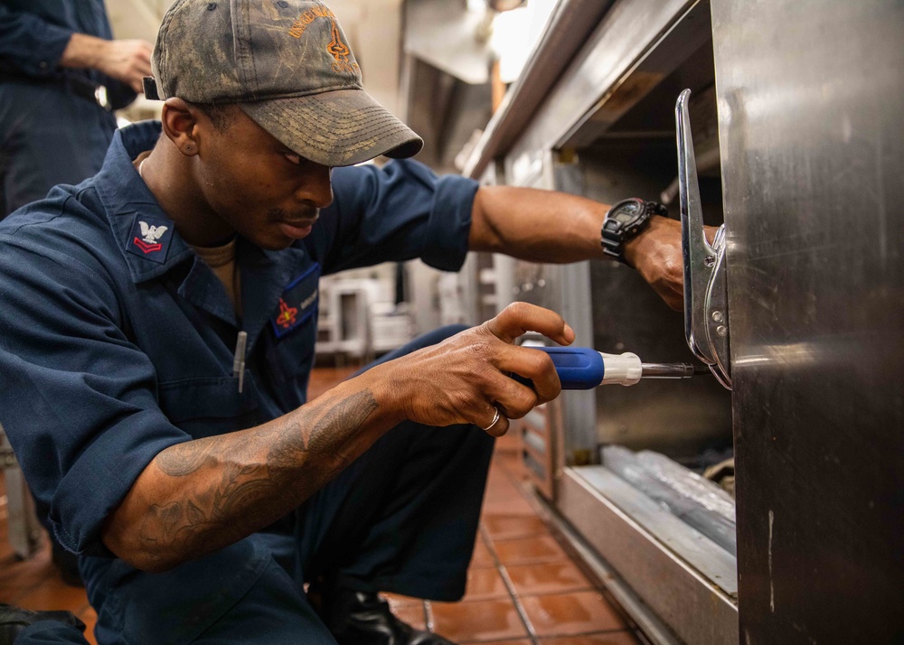 Daily Operations Onboard USS George H.W. Bush (CVN 77)