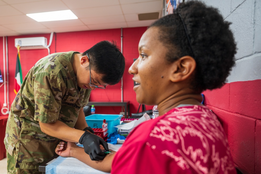 Soldiers volunteer for Walking Blood Bank prescreening to improve medical readiness