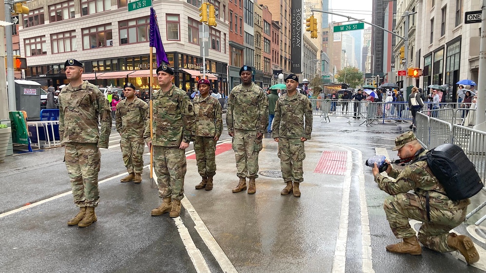 353 CACOM marches in Veterans Day Parade