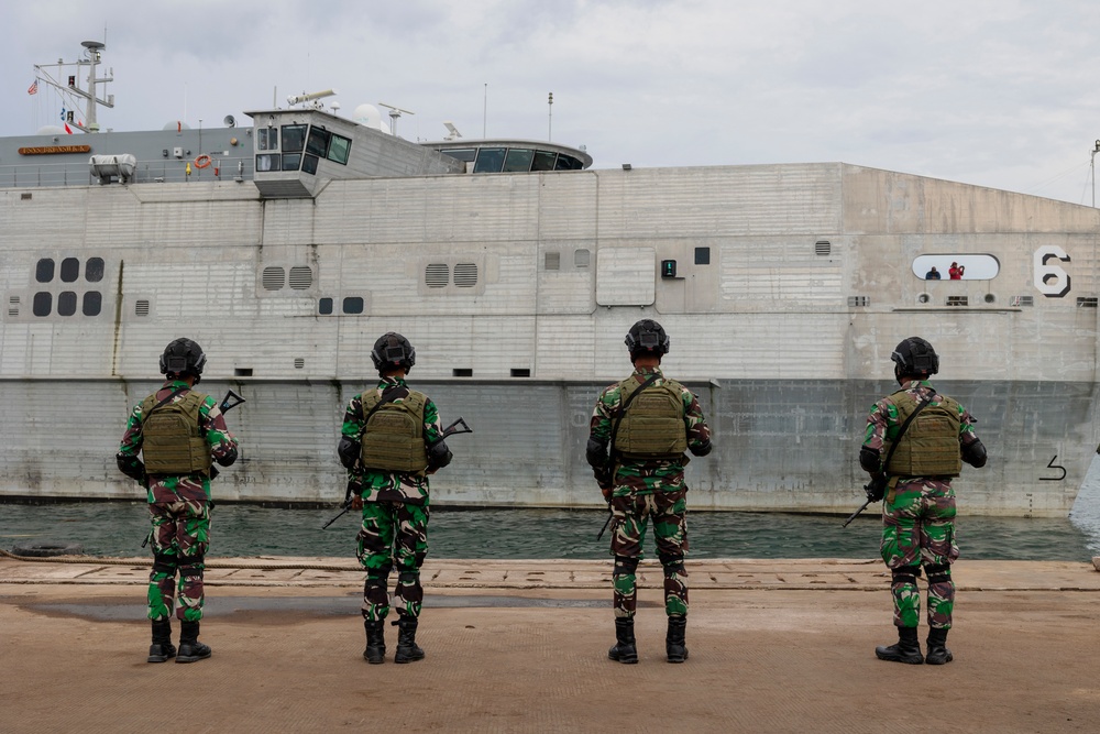 Keris MAREX 23 USNS Brunswick Arrival