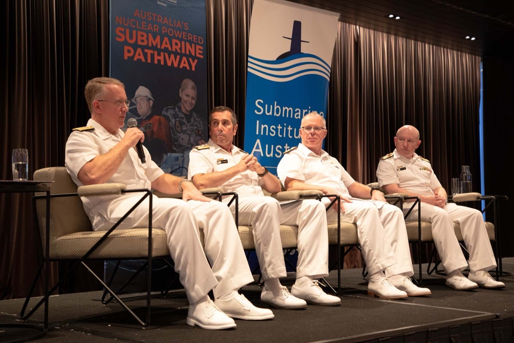 Commander, Submarine Group 7 Speaks at Submarine Institute of Australia Conference