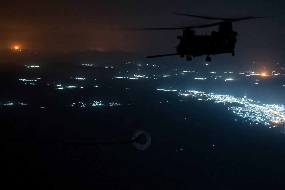 Air Force HC-130J Refuels Army Chinooks