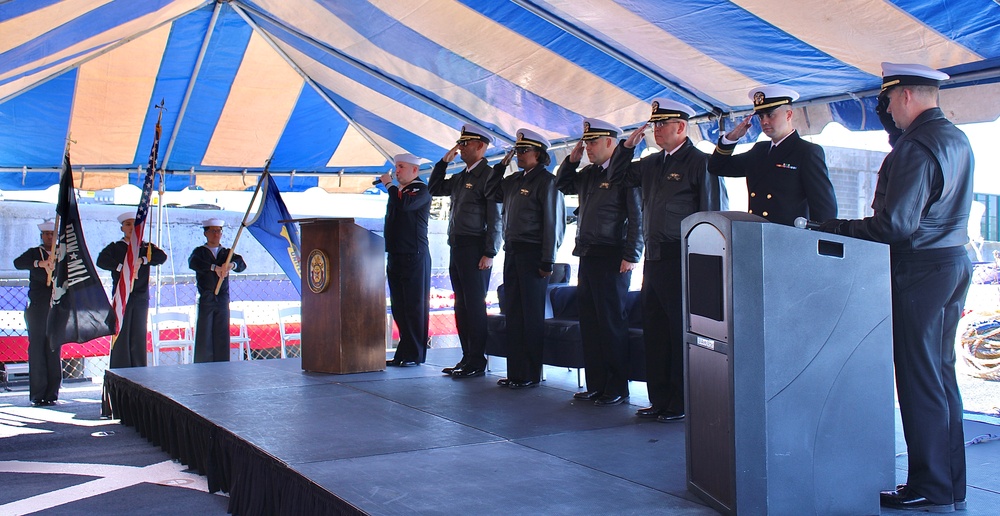 USS Ross Holds Change of Command Ceremony